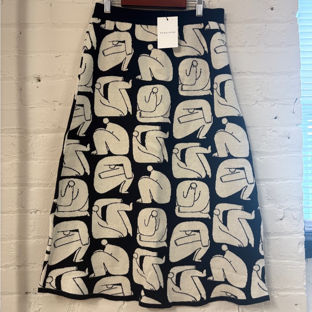 NWT Pepaloves Stylish Black and White Skirt